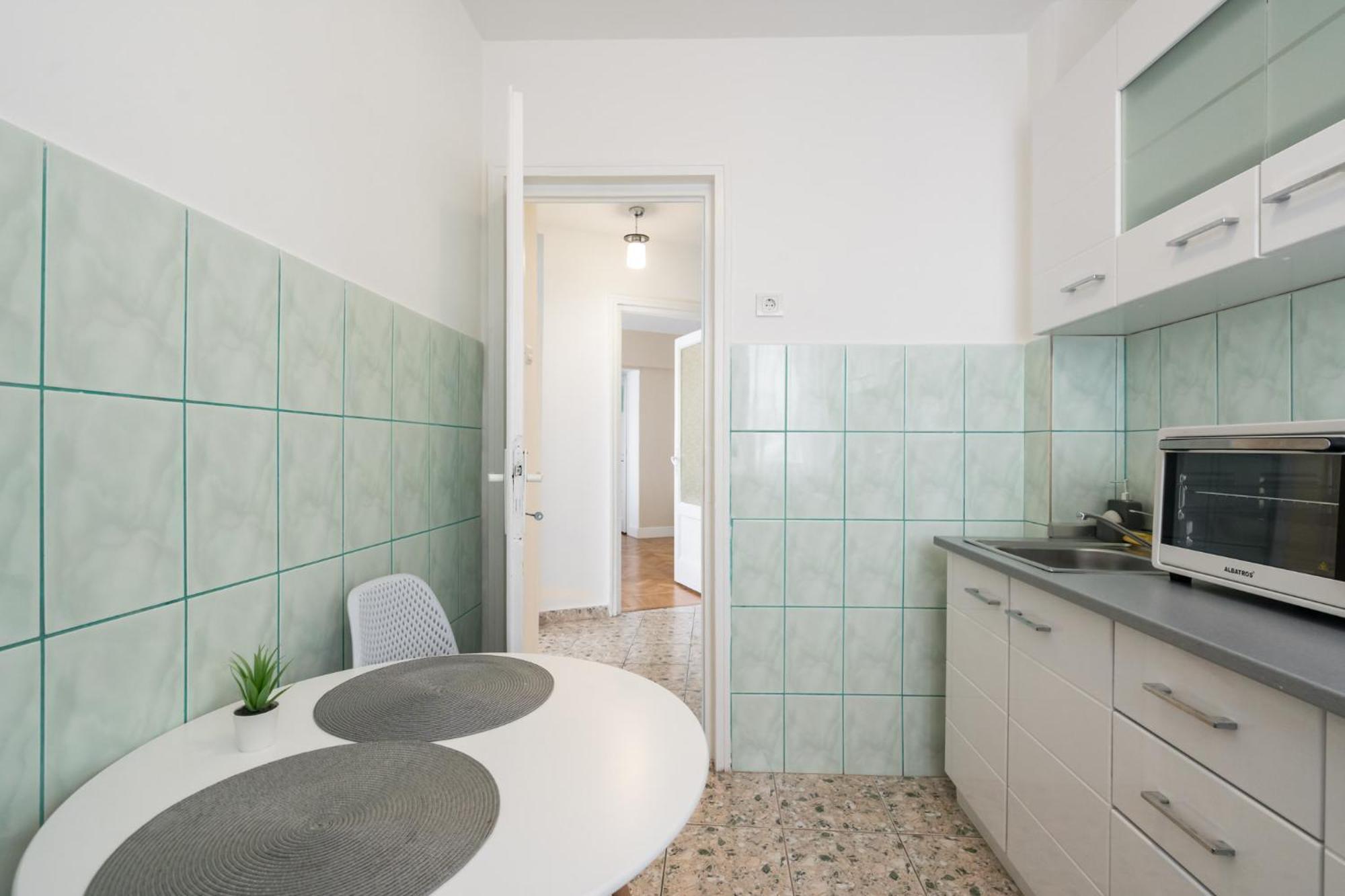 City View Apartment With Private Balcony Bucarest Exterior foto