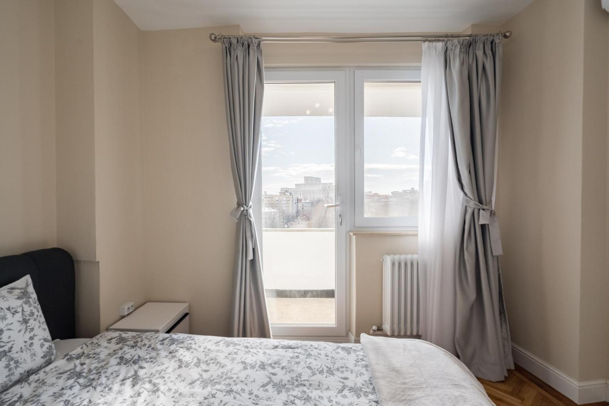 City View Apartment With Private Balcony Bucarest Exterior foto